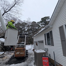 Emergency-Storm-Damage-Removal-in-Easton-MD 3